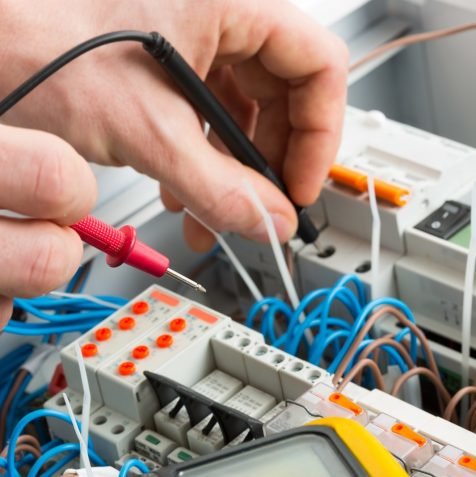 Electrician - Instalatii electrice si automatizari